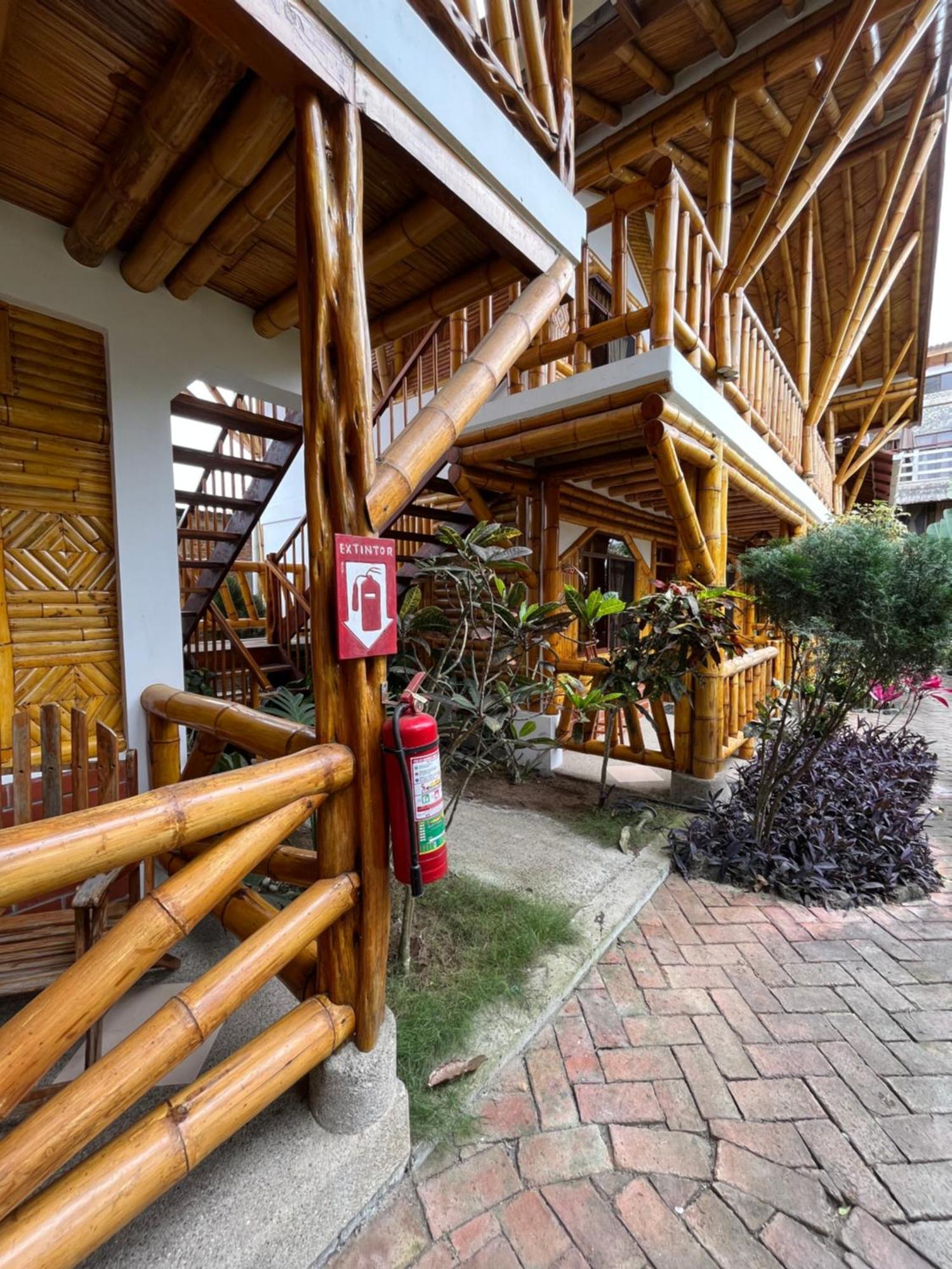 Victor Hugo Hotel Puerto López Exterior foto